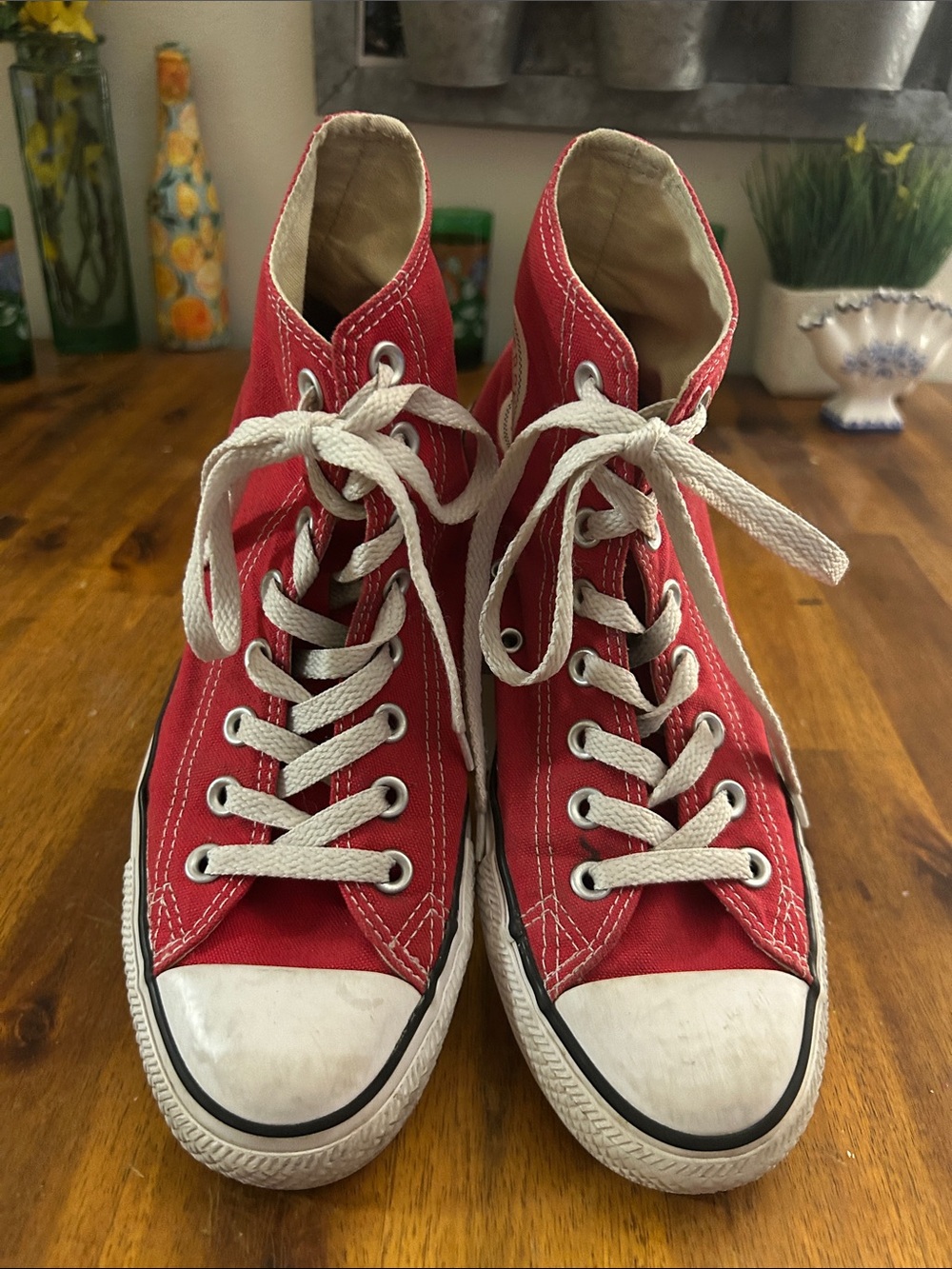Converse All Star Classic Unisex Red High-Top Athletic Sneakers:8.5 W..6.5 Men